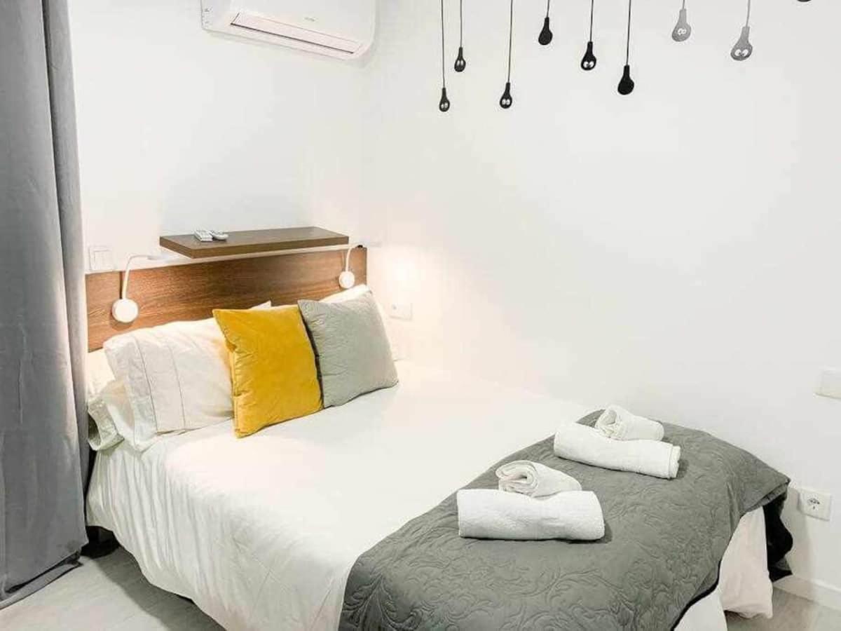 Apartment In Alicante Downtown/El Postiguet Beach エクステリア 写真